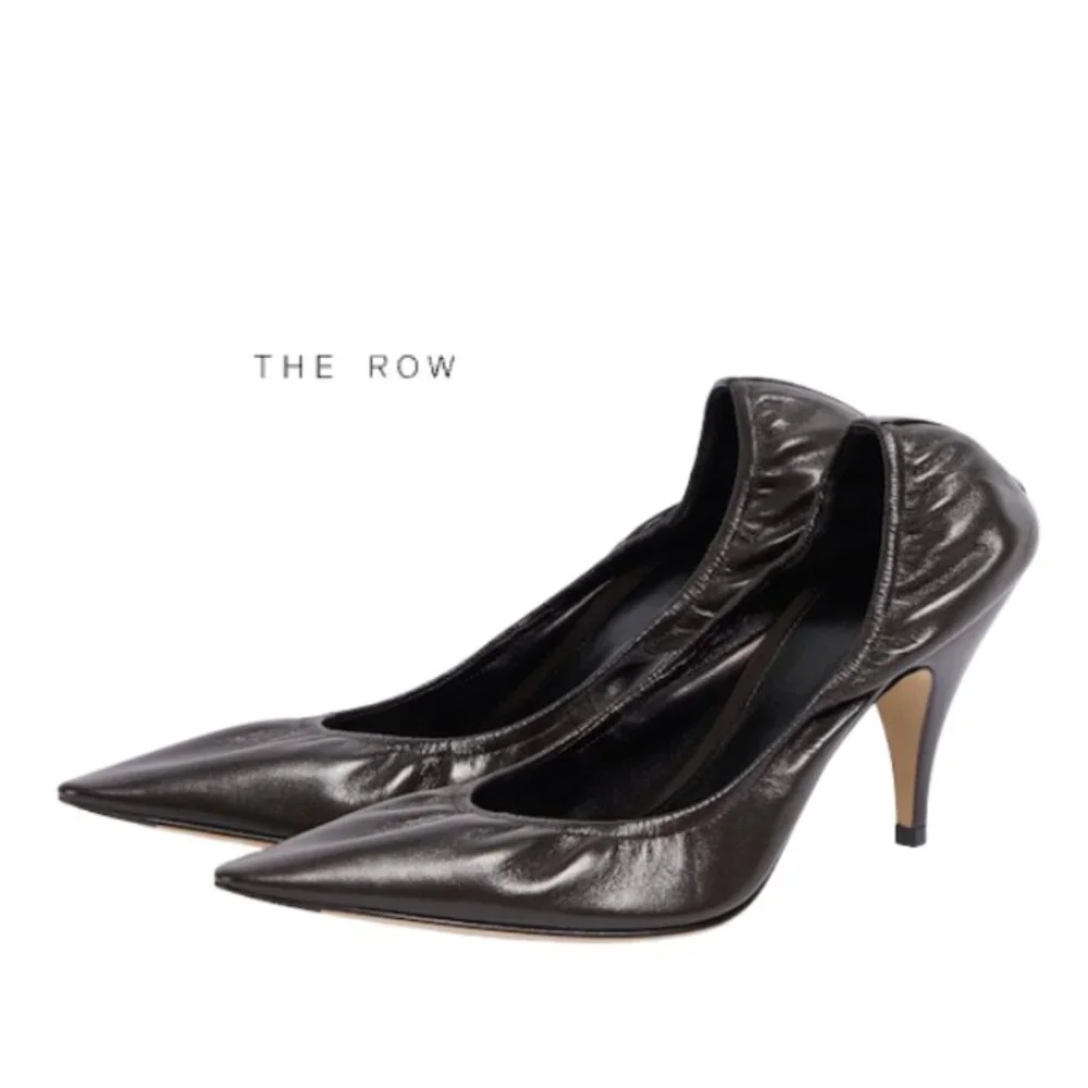 THE ROW Liisa Pointed Toe Pump - Laquer Brown 38